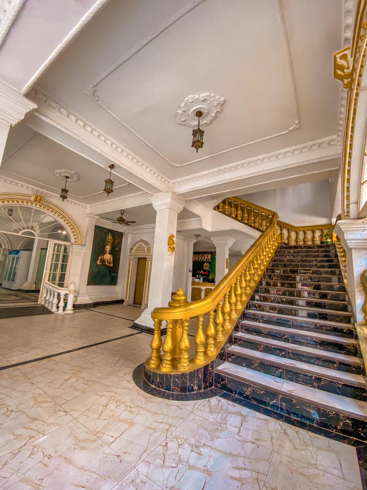 Le Casablanca Hotel Phnom Penh Eksteriør bilde